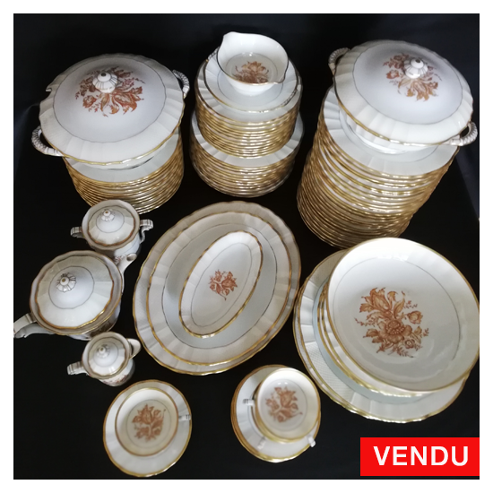 Service de table ancien en porcelaine de Limoges Bernardaud et Cie