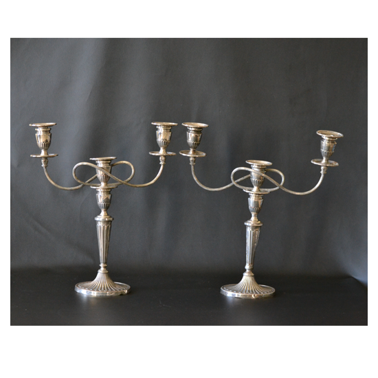 Paire de chandeliers en métal argenté Art déco 1930