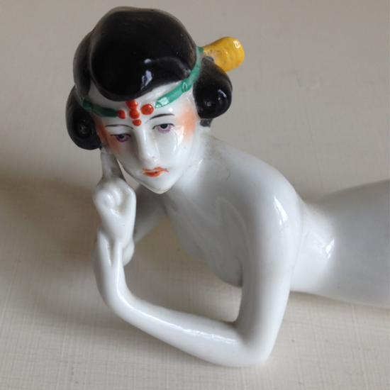 Figurine porcelaine Art Déco Baigneuse
